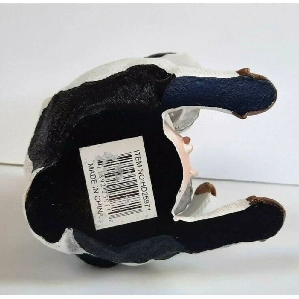 Cow Salt & Pepper Shaker Holder Set Black White Holstein Resin Farmhouse HD25971